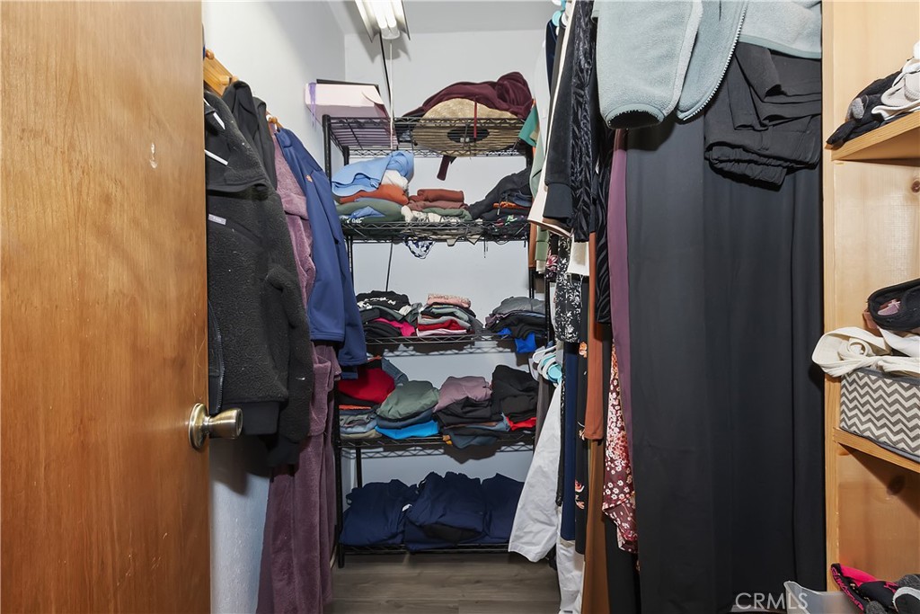 https://media.crmls.org/medias/0a50b22b-e7e5-4e71-baf7-79d0bdf22856.jpg?preset=X-Large
