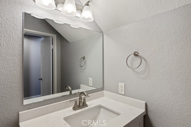 Detail Gallery Image 27 of 51 For 13592 Eucalyptus St, Tustin,  CA 92782 - 3 Beds | 2/1 Baths