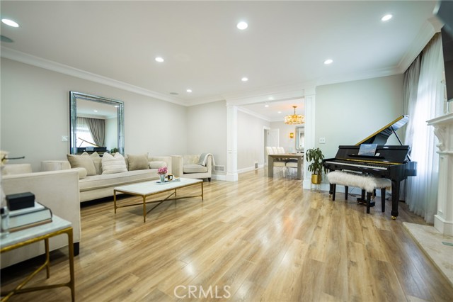 1281 E Orange Grove Boulevard, Pasadena CA: https://media.crmls.org/medias/0a53dbab-981a-4ec7-8c3f-97565f431962.jpg