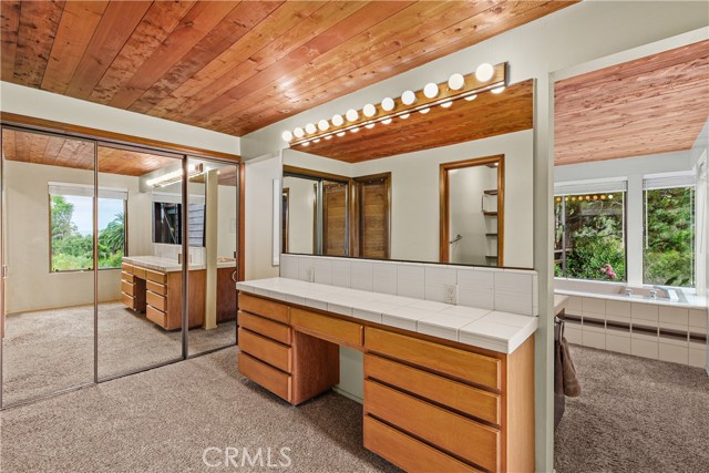 237 W Avenida Alessandro, San Clemente CA: https://media.crmls.org/medias/0a5426aa-2730-4a54-9e0f-7e040f900e31.jpg