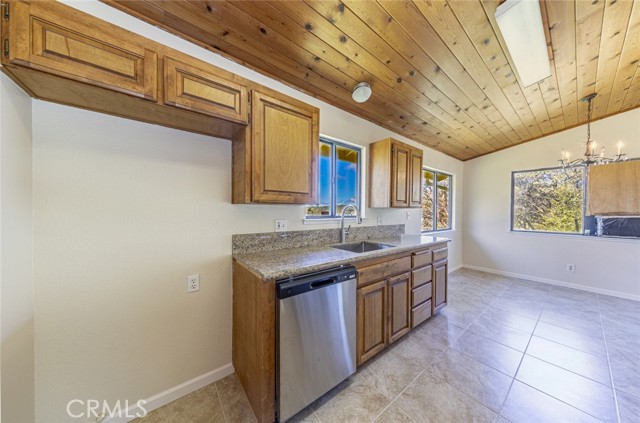 Detail Gallery Image 15 of 42 For 33122 Road 233, North Fork,  CA 93643 - 3 Beds | 2 Baths