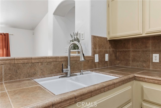 Detail Gallery Image 13 of 39 For 8201 Capitan, Bakersfield,  CA 93313 - 3 Beds | 2 Baths