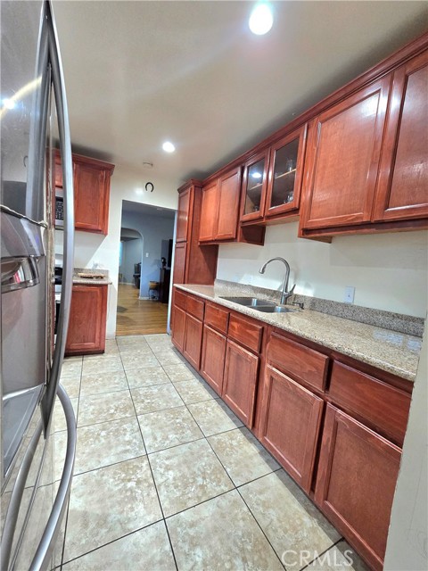 Detail Gallery Image 13 of 51 For 14023 Hubbard St, Sylmar,  CA 91342 - 7 Beds | 4 Baths
