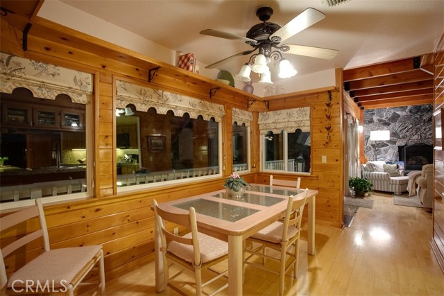 Detail Gallery Image 21 of 65 For 27720 St Bernard Ln, Lake Arrowhead,  CA 92352 - 4 Beds | 3 Baths