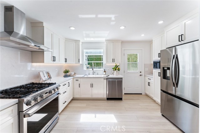 18011 Theodora Drive, Tustin CA: https://media.crmls.org/medias/0a555ba0-f37d-4dc4-b167-c6dc8181a45f.jpg