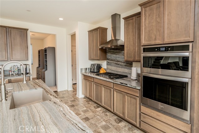 Detail Gallery Image 8 of 53 For 32813 Oakland, Winchester,  CA 92596 - 5 Beds | 4 Baths