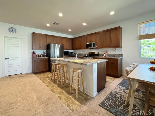 Detail Gallery Image 4 of 33 For 11418 Sheridan Way, Beaumont,  CA 92223 - 3 Beds | 2 Baths