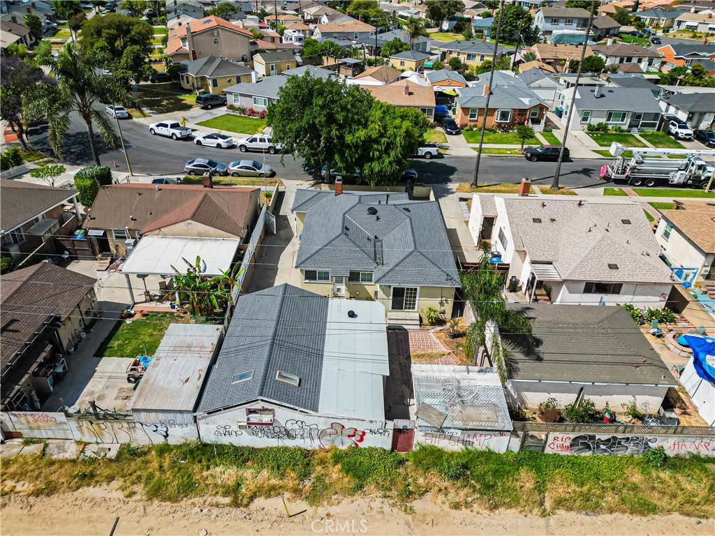https://media.crmls.org/medias/0a57b85f-453d-46d4-88ff-3414d80c13e1.jpg?preset=X-Large