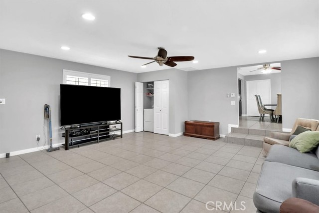 15728 Stevens Avenue, Bellflower CA: https://media.crmls.org/medias/0a57c057-28c2-4975-9c93-d7a05e568dc7.jpg