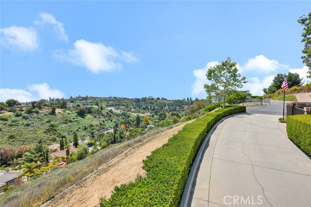 Detail Gallery Image 64 of 75 For 10302 Broadview Pl, North Tustin,  CA 92705 - 5 Beds | 4/1 Baths