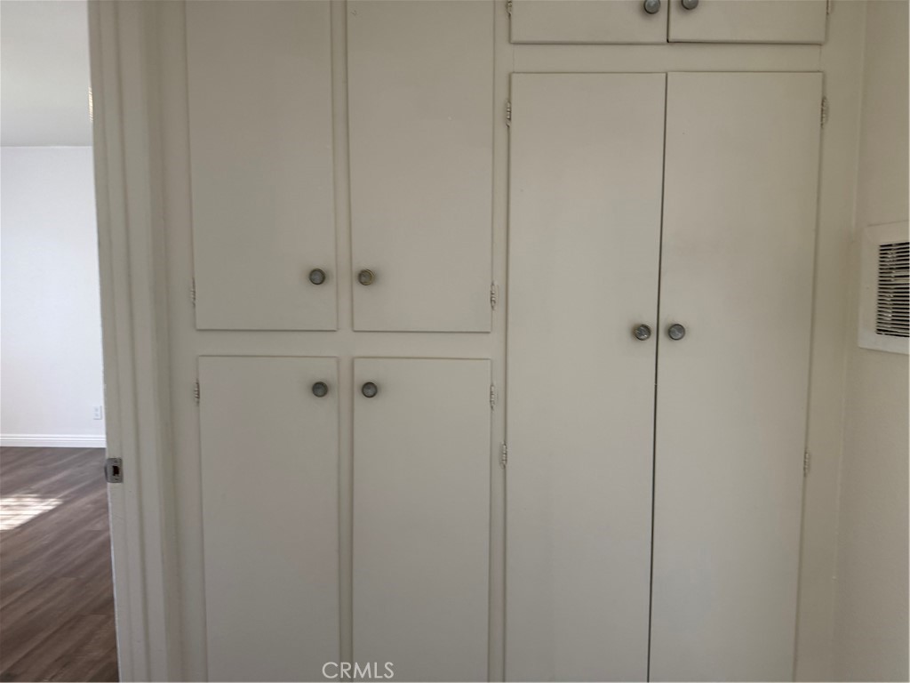 https://media.crmls.org/medias/0a58099c-ee2e-409c-a44a-1203563993c1.jpg?preset=X-Large