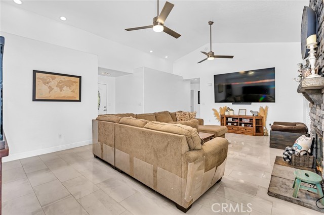 29578 Diane Way, Madera CA: https://media.crmls.org/medias/0a597dc2-a5dd-4ebb-adef-4a98fd1be4ef.jpg