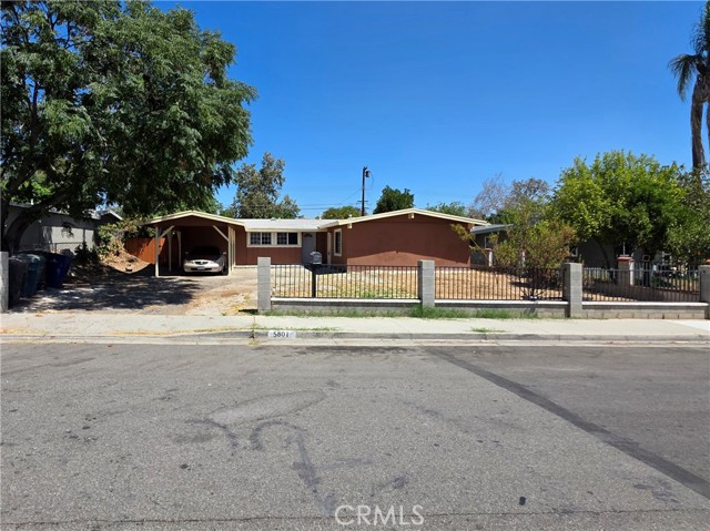 5801 Walter Street, Riverside CA: https://media.crmls.org/medias/0a59a926-333e-4265-b5c8-ce3570b1fa9e.jpg