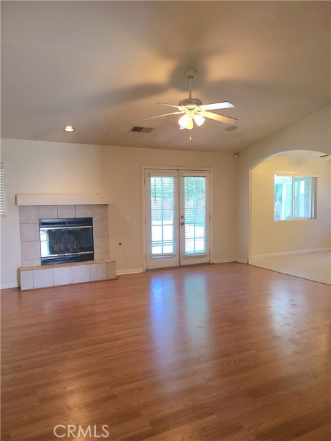 15358 San Miguel Way, Victorville CA: https://media.crmls.org/medias/0a59aec0-017a-44d8-94e5-4468857f48d4.jpg