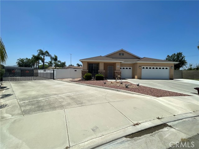 24967 Volga Street, Hemet CA: https://media.crmls.org/medias/0a5af88d-16c6-46c7-b818-3e0f3fbcb845.jpg