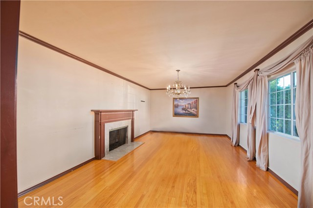 Detail Gallery Image 40 of 52 For 13608 Bassett St, Valley Glen,  CA 91405 - 6 Beds | 4 Baths