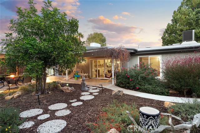 Detail Gallery Image 56 of 56 For 4835 Almidor Ave, Woodland Hills,  CA 91364 - 5 Beds | 3 Baths