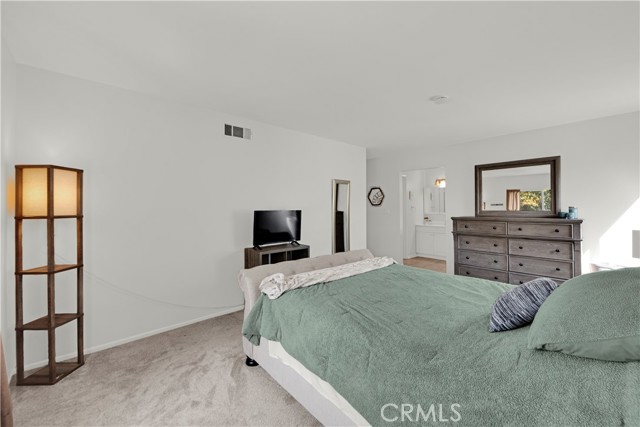 Detail Gallery Image 18 of 40 For 23706 Mill Valley Rd, Valencia,  CA 91355 - 5 Beds | 2/1 Baths