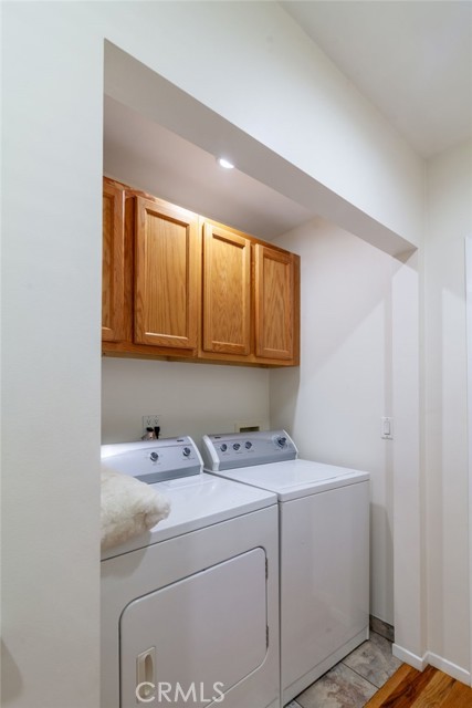 Image 15 of 34 For 10838 Burnet Avenue