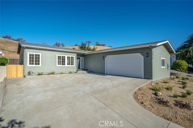 Detail Gallery Image 1 of 1 For 3010 Bridle Trail Lane, Paso Robles,  CA 93446 - 3 Beds | 2 Baths