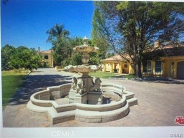 Detail Gallery Image 2 of 13 For 5717 Melvin Ave, Tarzana,  CA 91356 - 10 Beds | 6 Baths