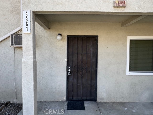5351 W Maitland Street, Ontario CA: https://media.crmls.org/medias/0a5e5ba6-1e37-45c0-8f70-f8bd131bd0c7.jpg