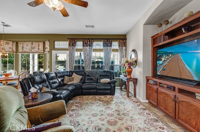 Detail Gallery Image 17 of 38 For 10727 Iron Creek Ave, Bakersfield,  CA 93312 - 4 Beds | 2 Baths