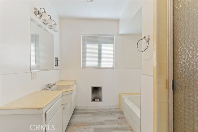 Detail Gallery Image 16 of 25 For 12418 Gain St, Pacoima,  CA 91331 - 10 Beds | 8 Baths