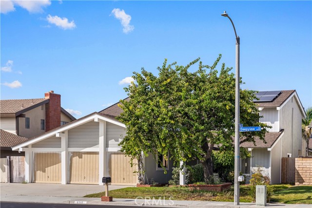 Detail Gallery Image 39 of 49 For 8381 Deepview Dr, Huntington Beach,  CA 92646 - 5 Beds | 3 Baths