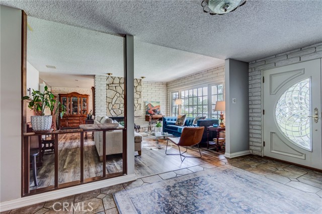 5802 Lakehaven Way, Yorba Linda CA: https://media.crmls.org/medias/0a61dee8-86d1-4259-a627-860f80c9cbd0.jpg