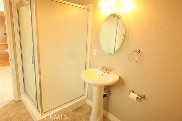 Detail Gallery Image 8 of 16 For 239 E Montana St, Pasadena,  CA 91104 - 2 Beds | 2 Baths