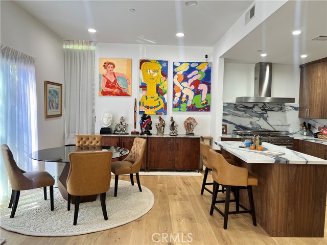 Detail Gallery Image 7 of 14 For 1200 N Sweetzer Ave #2,  West Hollywood,  CA 90069 - 3 Beds | 2/1 Baths