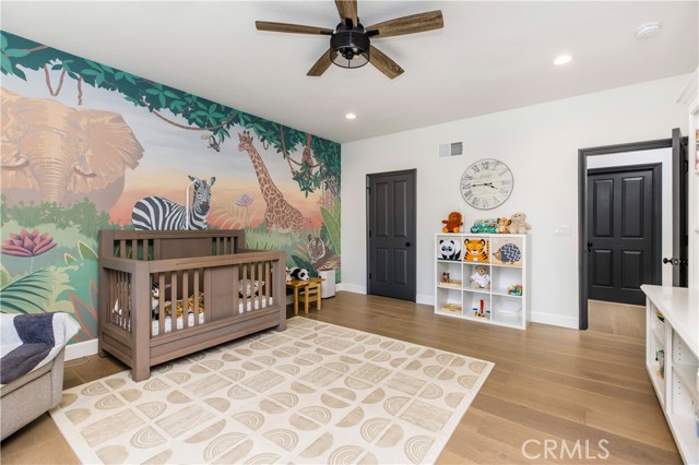 6032 County Oak Road, Woodland Hills CA: https://media.crmls.org/medias/0a62c1bb-a316-4c7d-8b23-13b447e981d5.jpg