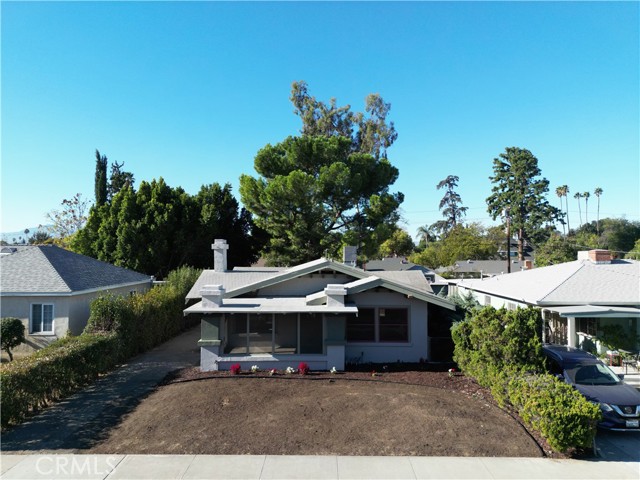 3688 Hoover Street, Riverside CA: https://media.crmls.org/medias/0a64c4ec-70bb-43e7-8f74-34e8575a484e.jpg