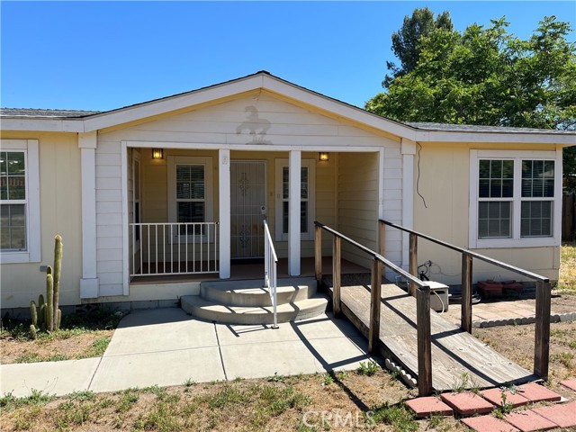 Detail Gallery Image 3 of 33 For 19120 Elena Dr, Lake Elsinore,  CA 92530 - 4 Beds | 3 Baths