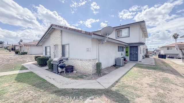 Detail Gallery Image 3 of 3 For 3465 20th St, Highland,  CA 92346 - 2 Beds | 1 Baths