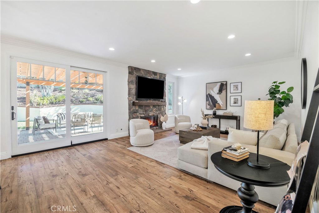 MLS #OC25251962 image #17