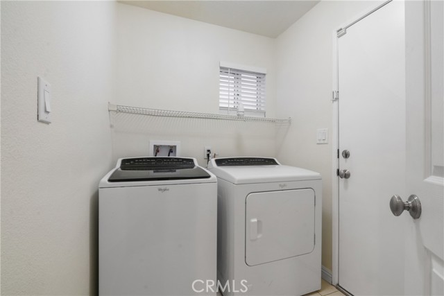 Detail Gallery Image 10 of 20 For 2475 Water, Corona,  CA 92882 - 3 Beds | 2/1 Baths