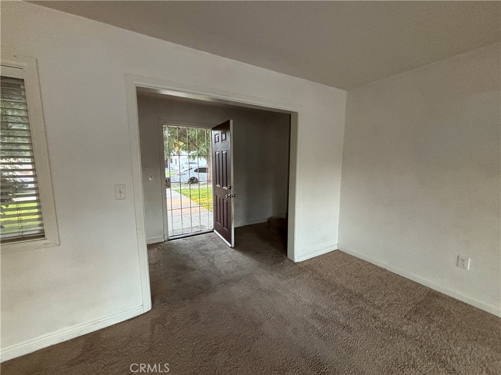 MLS #OC25250507 image #14