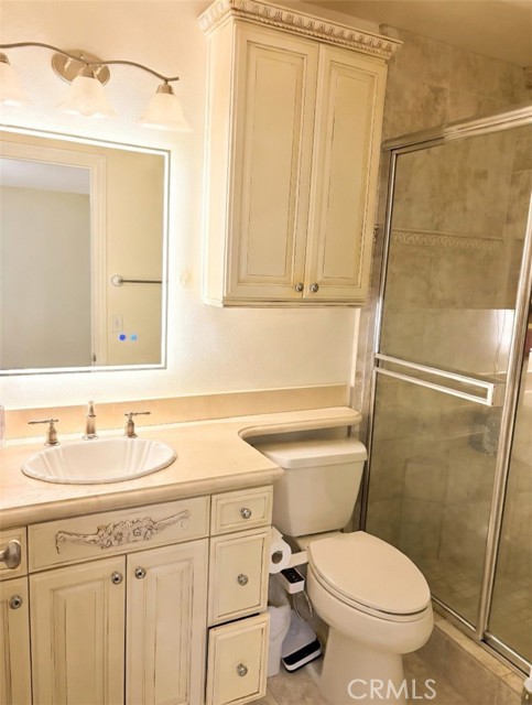 Detail Gallery Image 15 of 26 For 26172 Rainbow Glen, Newhall,  CA 91321 - 2 Beds | 2 Baths