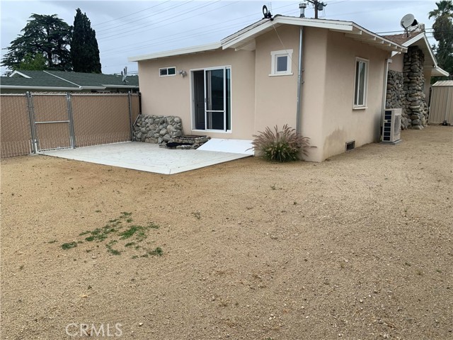 11260 Sheldon Street, Sun Valley CA: https://media.crmls.org/medias/0a65c7cb-c52c-46b0-ad7d-6b76ee98d05c.jpg