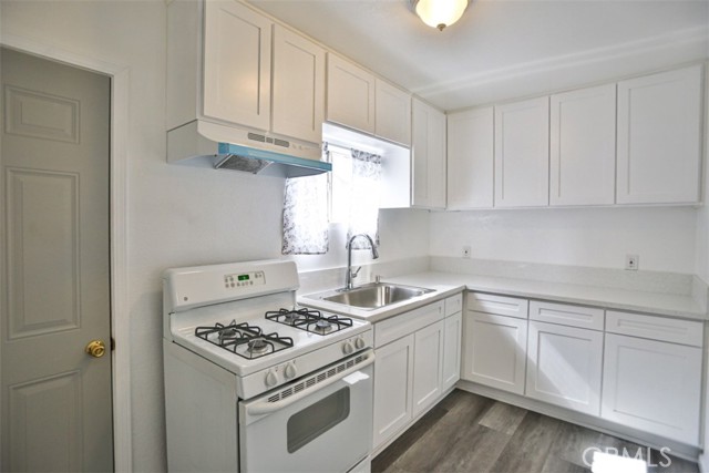 Detail Gallery Image 11 of 27 For 2154 E. 14th St, Long Beach,  CA 90804 - 2 Beds | 1 Baths