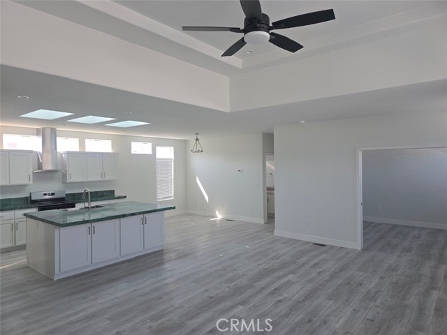 21500 Lassen, Chatsworth CA: https://media.crmls.org/medias/0a66d637-9bb2-4318-9da8-9def60c9ad9e.jpg