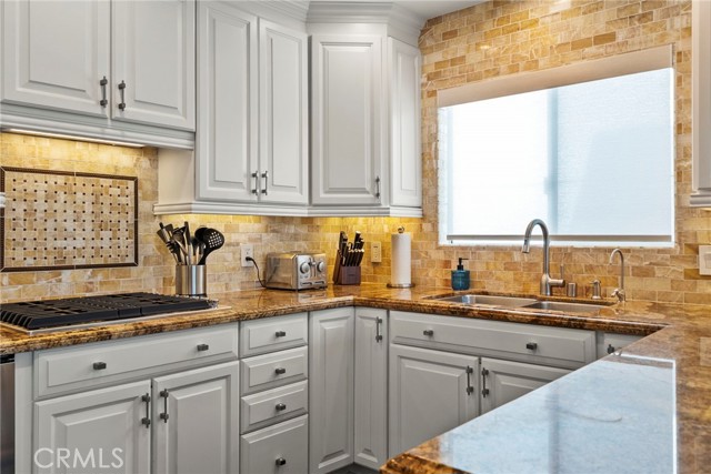 720 Manhattan Beach, Manhattan Beach, California 90266, 2 Bedrooms Bedrooms, ,2 BathroomsBathrooms,Residential,For Sale,Manhattan Beach,SB26077067