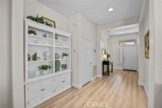 9121 Wooded Hill Drive, Corona CA: https://media.crmls.org/medias/0a676d68-e662-4ab1-b3d3-f84836545ac4.jpg