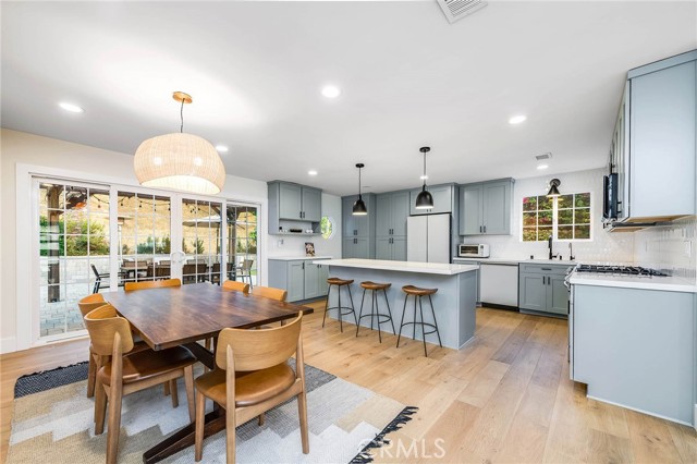 Detail Gallery Image 6 of 42 For 7112 Darnoch, West Hills,  CA 91307 - 4 Beds | 2 Baths