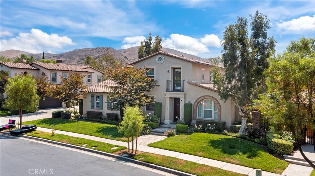 MLS #OC25181828 img 1