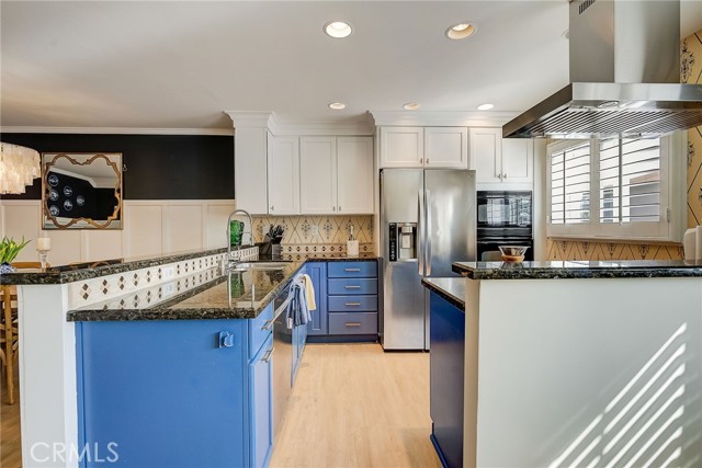 2112 Warfield Avenue, Redondo Beach, California 90278, 2 Bedrooms Bedrooms, ,2 BathroomsBathrooms,Residential,Sold,Warfield,SB23170647