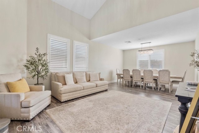 6749 Olive Avenue, San Bernardino CA: https://media.crmls.org/medias/0a68c01d-eb7d-40c0-91b3-e952ea859948.jpg