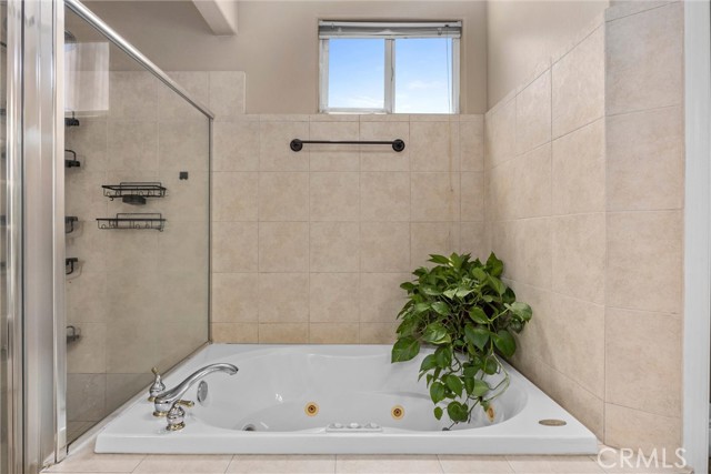 231 Sunny Meadow Drive, Bakersfield CA: https://media.crmls.org/medias/0a690ab4-3c87-417a-b233-8e36dabbb41c.jpg